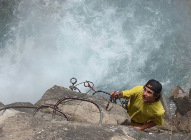  拉普拉涅 (La Plagne) 附近的铁索攀岩 (Via Ferrata)